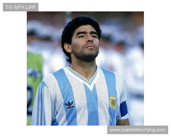 近代足球史上十位最具影响力的球星排行榜及其成就解析